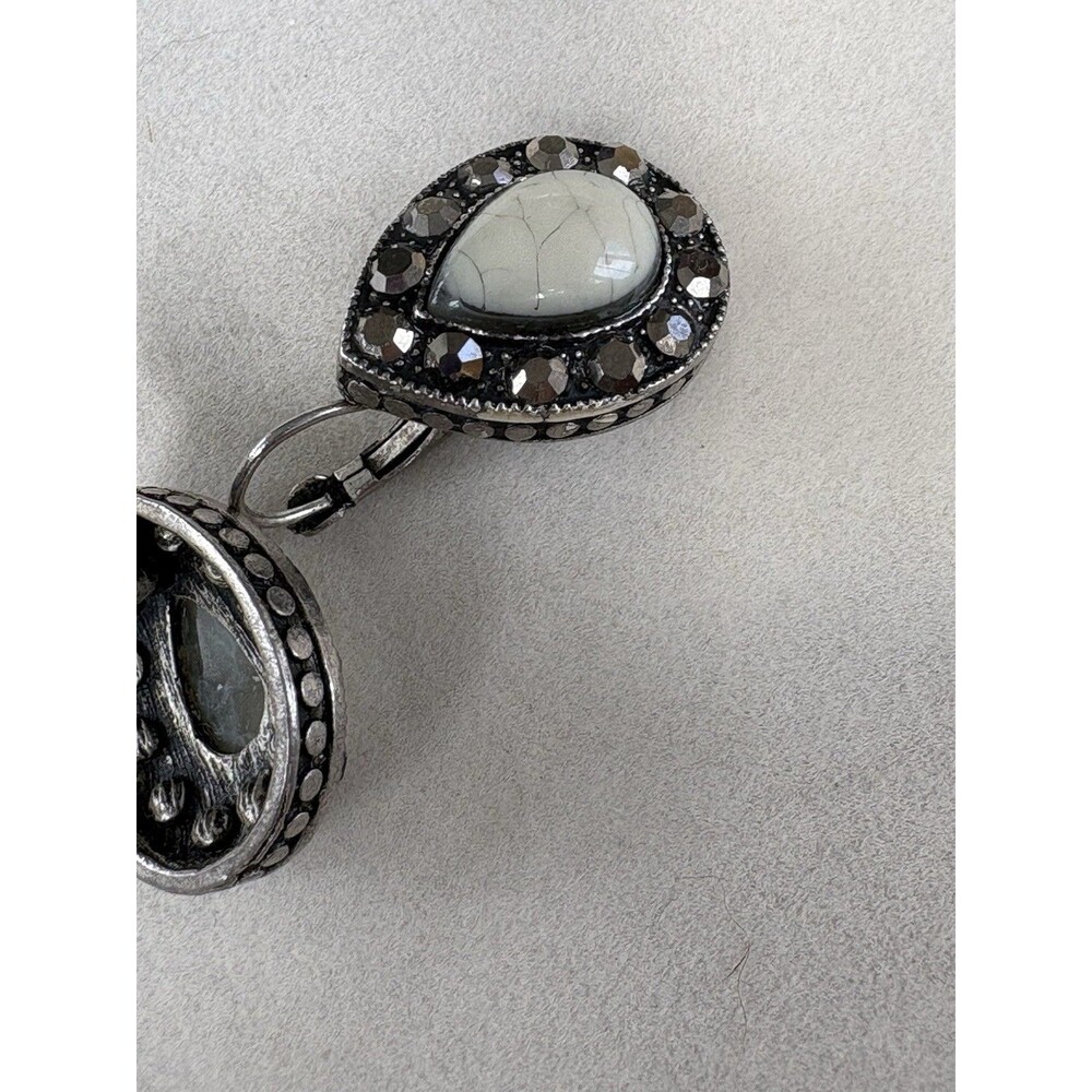Teardrop Leverback Earrings Cream Crackled Colored Stone Rhinestones Silver Tone - Picture 3 of 3